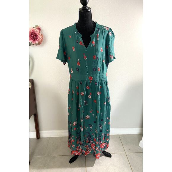BloomChic NWT Floral Maxi Dress Plus 14-16 Green Red Boho Flutter Sleeve Spring - Picture 1 of 4